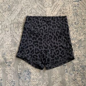 Midnight King Cheetah Ascend Short